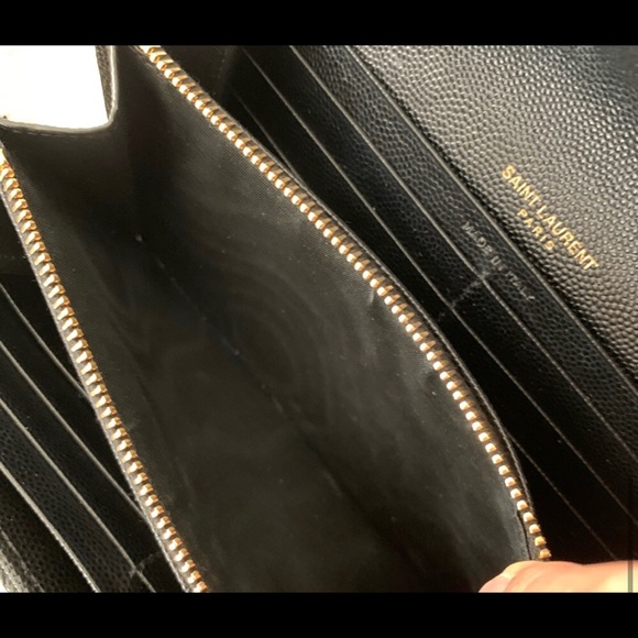 YSL Large Grain de Poudre Leather Flap Wallet - Picture 10 of 13